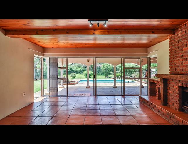 8 BEDROOM FREEHOLD FOR SALE IN CHASEDENE